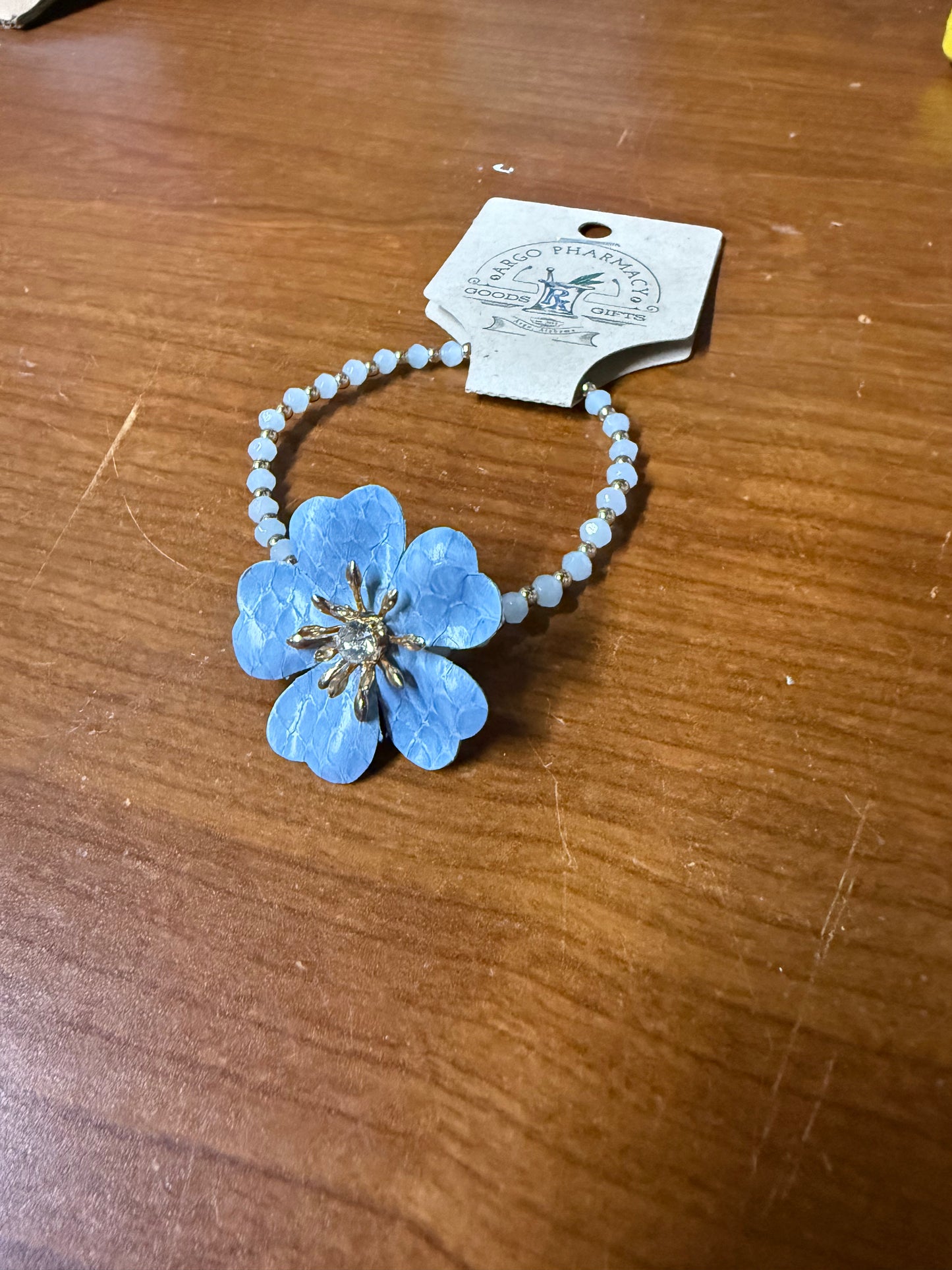 Blue flower stretch bracelet