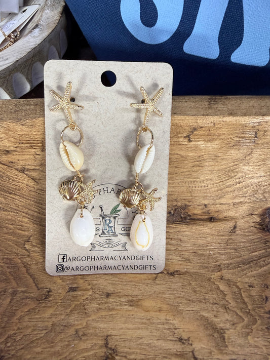 Beige seashell drop necklaces