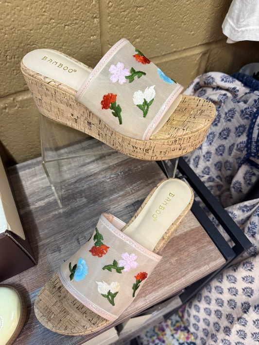 Bamboo Flower Platform Sandal
